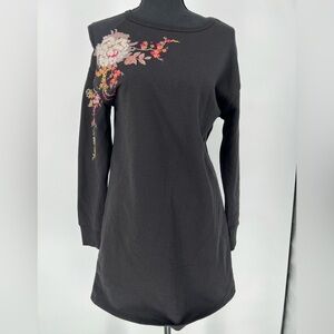 SOCIALITE BLK‎ FLORAL EMBROIDERED LONG SLEEVE PULLOVER DRESS W/EXPOSED SHOULDER